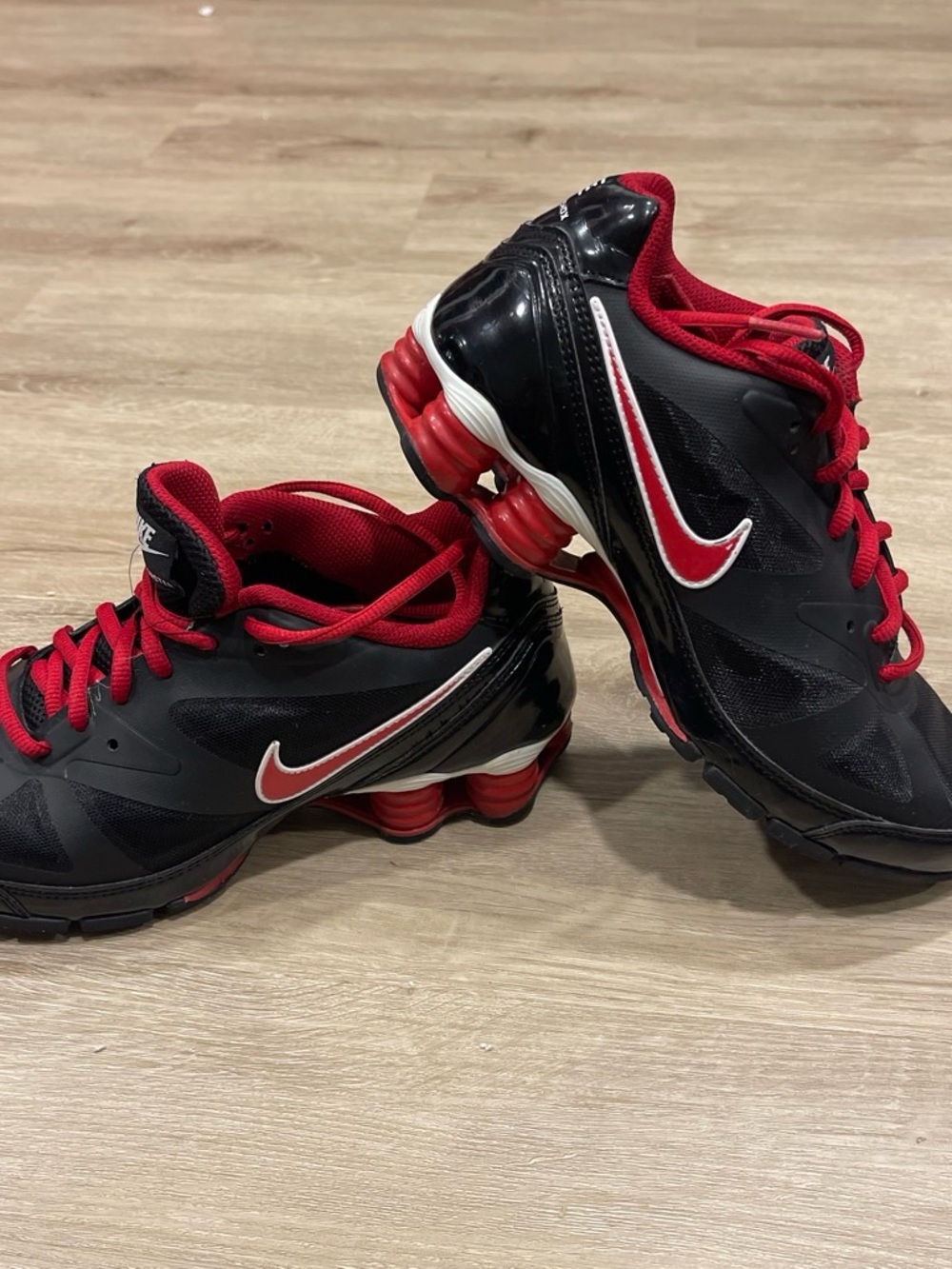Nike Shox She Monster Black Red Sneaker 6.5 rare vintage